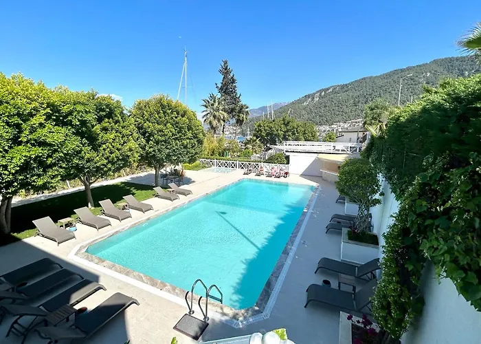 Marina Boutique Hotel